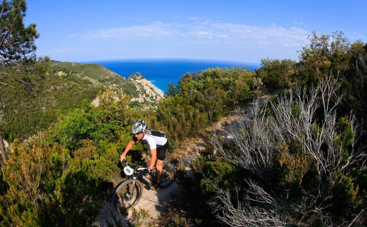 Finalborgo Location Apartment Finale Ligure Luaran gambar